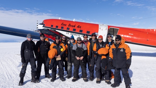 Drillers fly to Crary Ice Rise